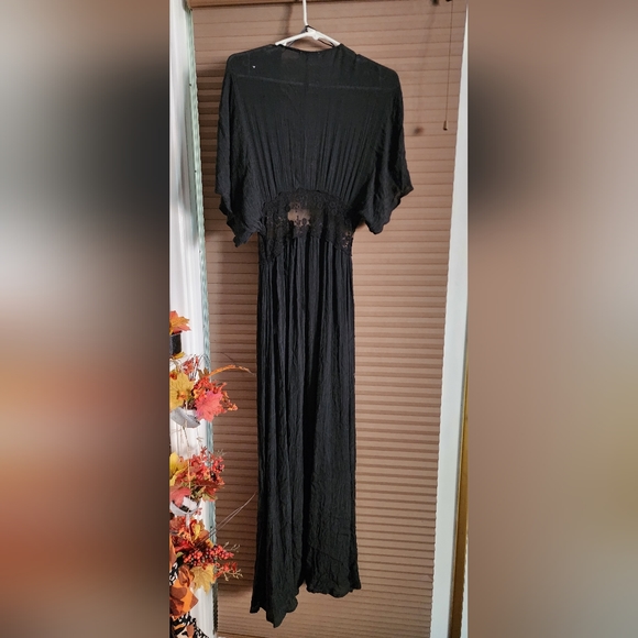 Favlux Women's Long Black Sheer and Lace Short Sleeve Cover Up Size Small Used - Picture 2 of 5
